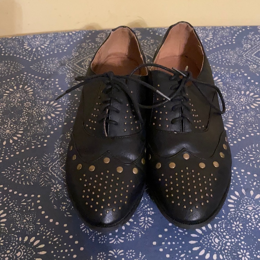 Excellent condition and very comfortable.